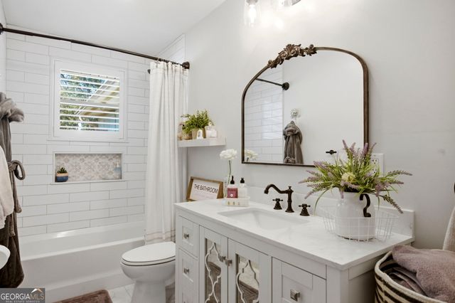 521 Atkinson Avenue, Savannah, GA 31404