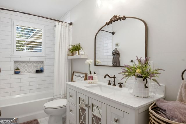 521 Atkinson Avenue, Savannah, GA 31404