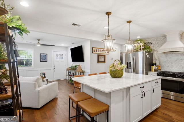 521 Atkinson Avenue, Savannah, GA 31404