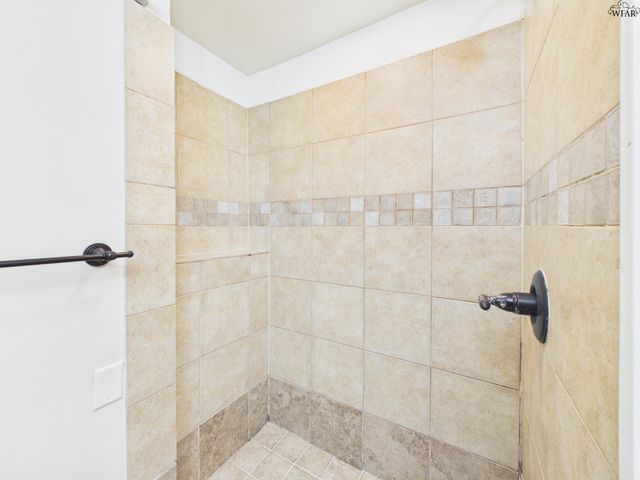 1555 HANOVER ROAD, Wichita Falls, TX 76302