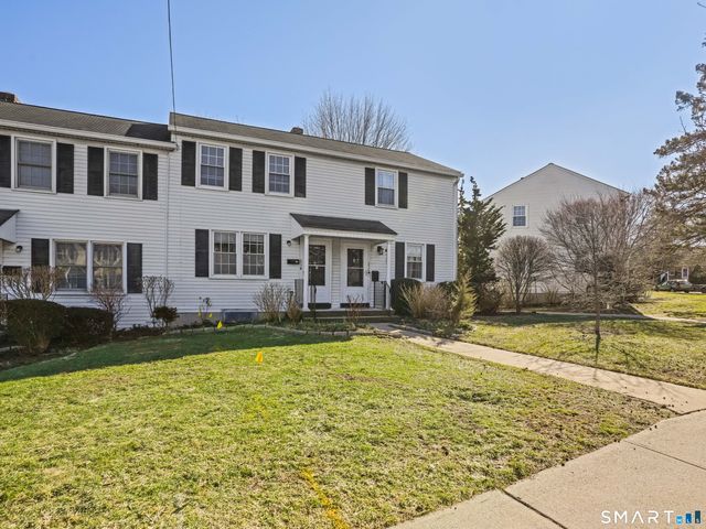 214 Sylvan Knoll Road 214, Stamford, CT 06902