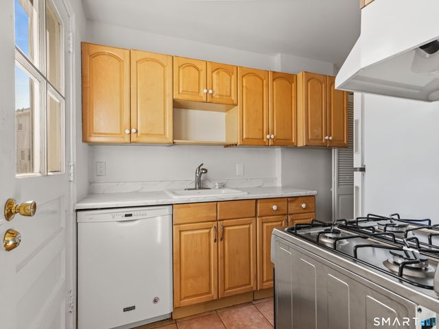 214 Sylvan Knoll Road 214, Stamford, CT 06902