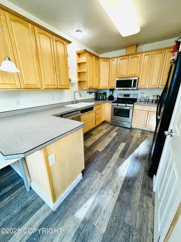 4720 Grumman Street, Anchorage, AK 99507