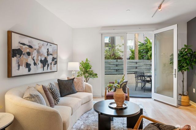 5800 3rd Street 1111, San Francisco, CA 94124
