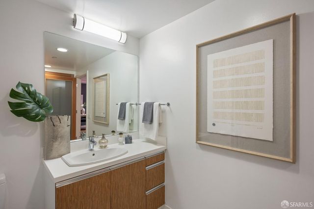 5800 3rd Street 1111, San Francisco, CA 94124