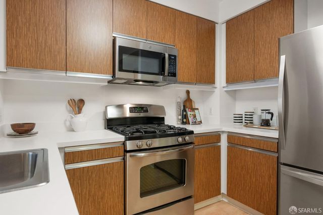 5800 3rd Street 1111, San Francisco, CA 94124