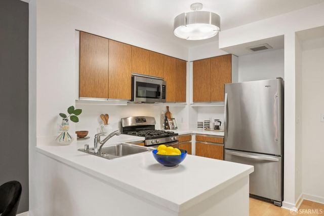 5800 3rd Street 1111, San Francisco, CA 94124