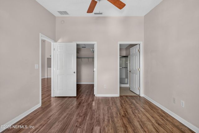 7047 DEER LODGE Circle 106, Jacksonville, FL 32256