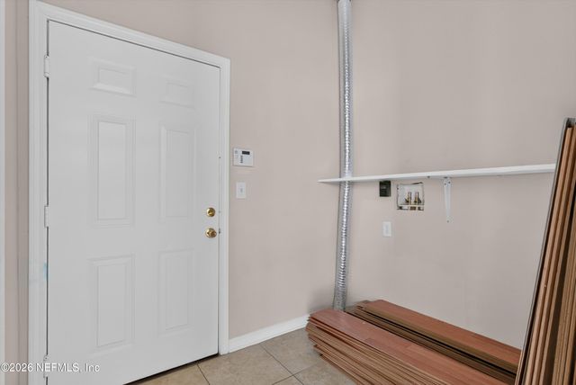 7047 DEER LODGE Circle 106, Jacksonville, FL 32256