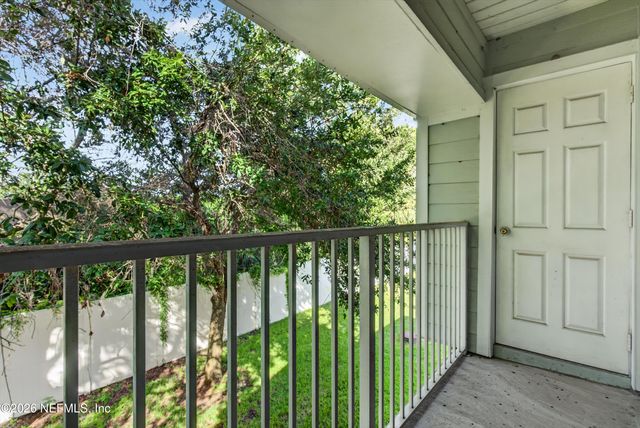 7047 DEER LODGE Circle 106, Jacksonville, FL 32256