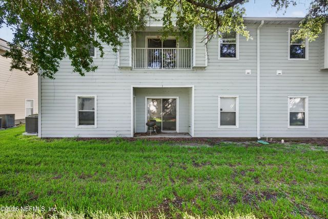 7047 DEER LODGE Circle 106, Jacksonville, FL 32256