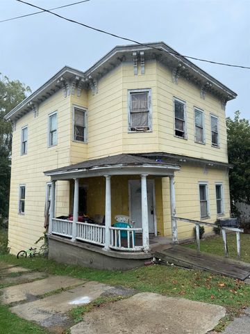 33 Lincoln Avenue, Rutland City, VT 05701