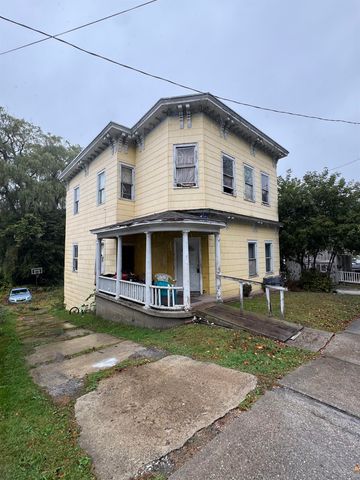 33 Lincoln Avenue, Rutland City, VT 05701