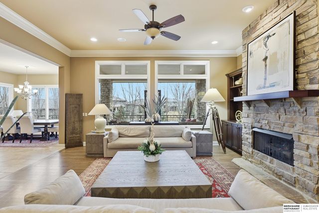 1206 S 199th Street, Omaha, NE 68130