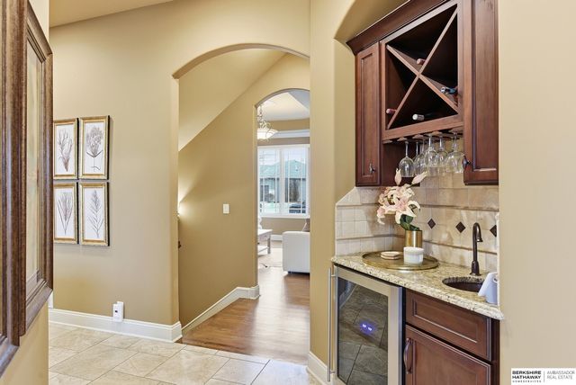 1206 S 199th Street, Omaha, NE 68130