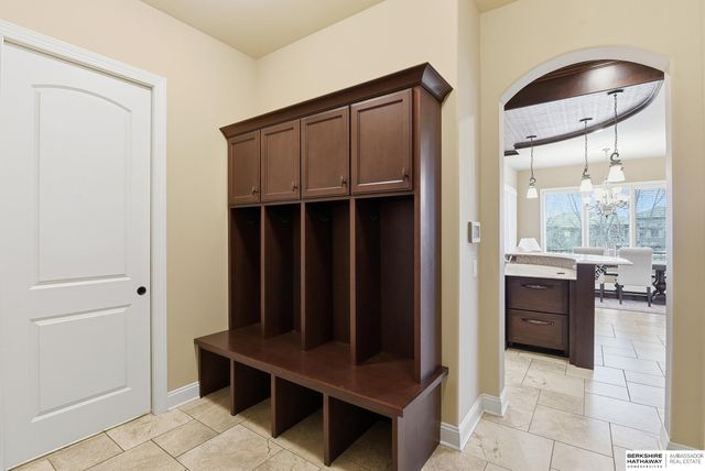 1206 S 199th Street, Omaha, NE 68130