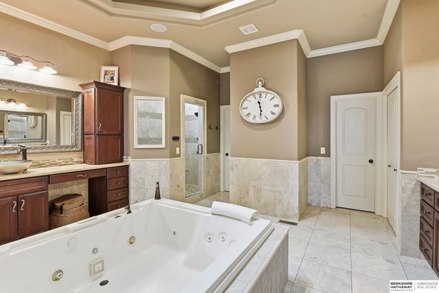 1206 S 199th Street, Omaha, NE 68130