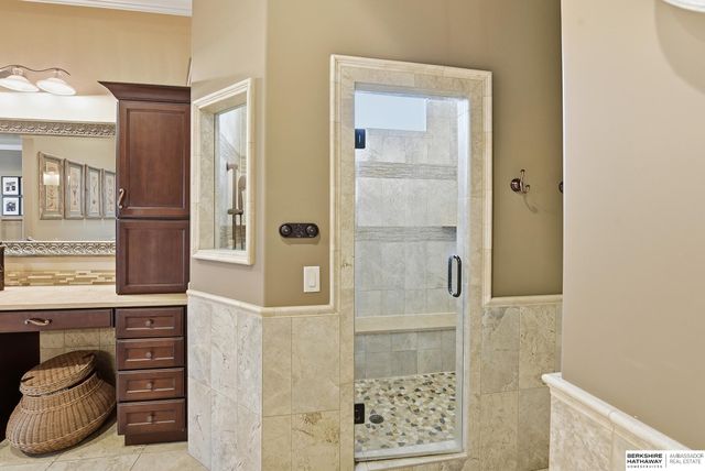 1206 S 199th Street, Omaha, NE 68130