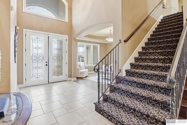 1206 S 199th Street, Omaha, NE 68130