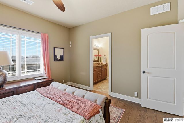 1206 S 199th Street, Omaha, NE 68130