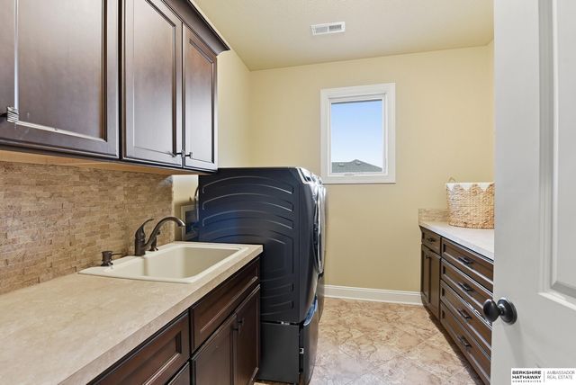 1206 S 199th Street, Omaha, NE 68130