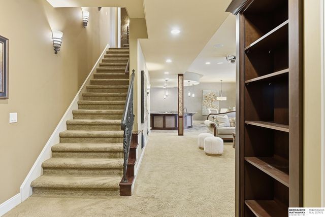 1206 S 199th Street, Omaha, NE 68130