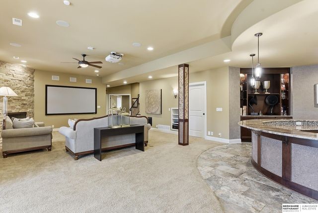 1206 S 199th Street, Omaha, NE 68130