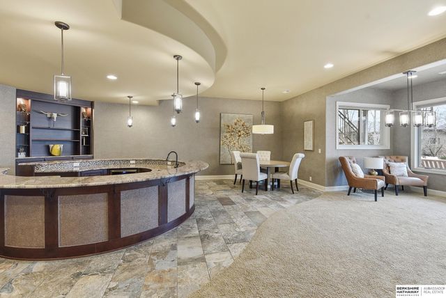 1206 S 199th Street, Omaha, NE 68130