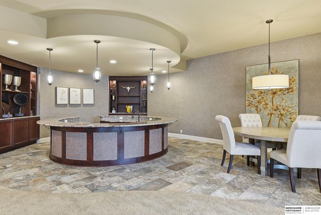 1206 S 199th Street, Omaha, NE 68130