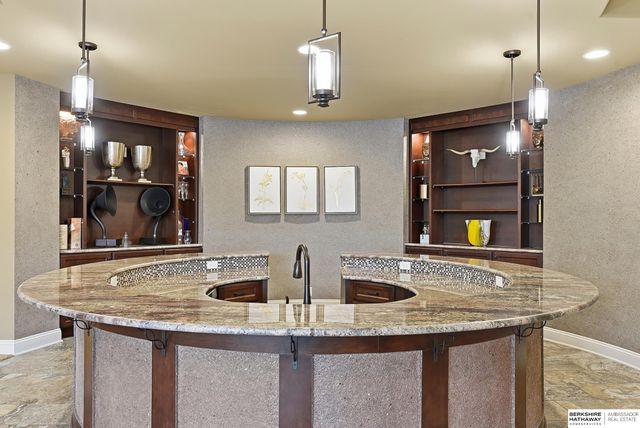 1206 S 199th Street, Omaha, NE 68130