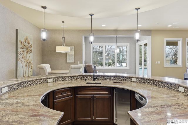 1206 S 199th Street, Omaha, NE 68130