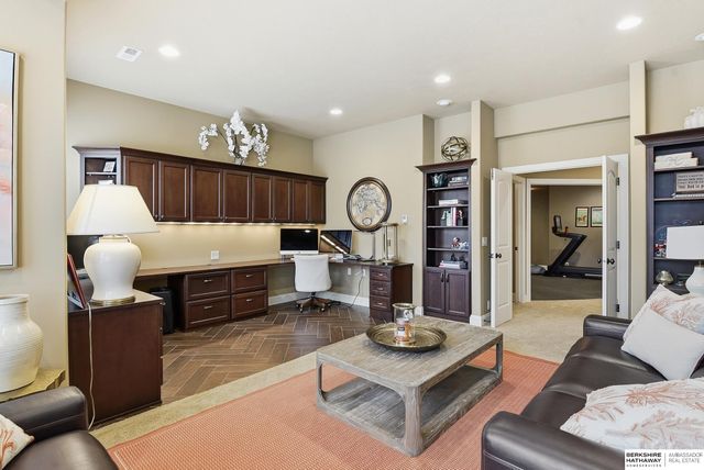 1206 S 199th Street, Omaha, NE 68130