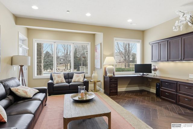 1206 S 199th Street, Omaha, NE 68130