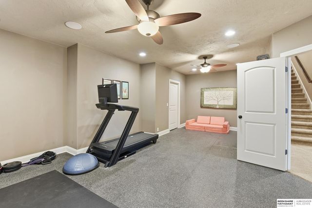 1206 S 199th Street, Omaha, NE 68130