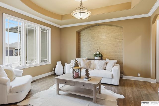 1206 S 199th Street, Omaha, NE 68130