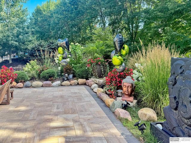 1206 S 199th Street, Omaha, NE 68130