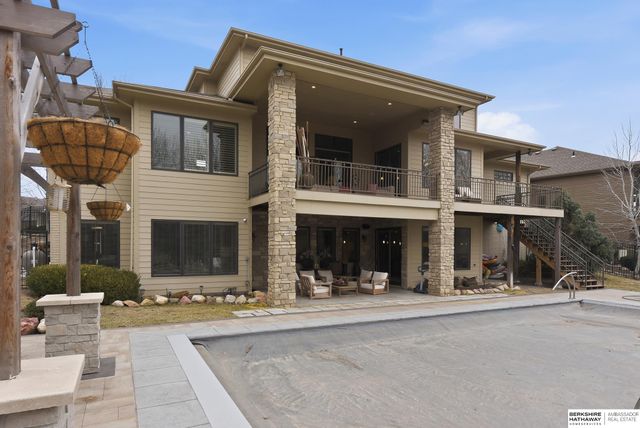 1206 S 199th Street, Omaha, NE 68130