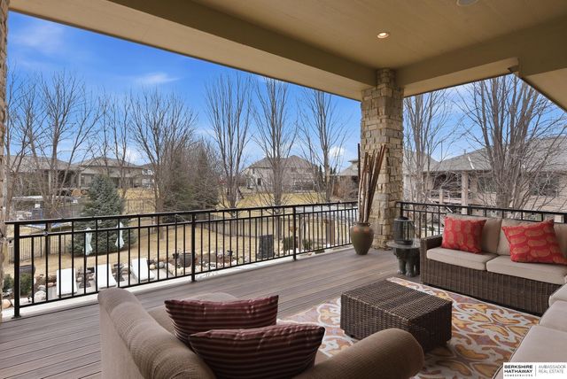 1206 S 199th Street, Omaha, NE 68130