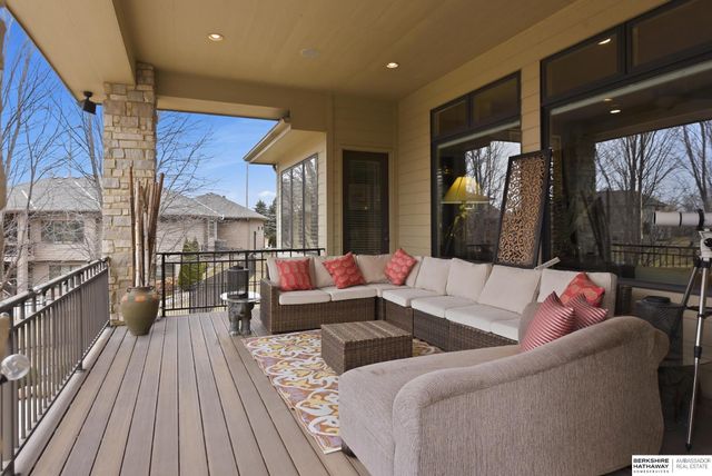 1206 S 199th Street, Omaha, NE 68130