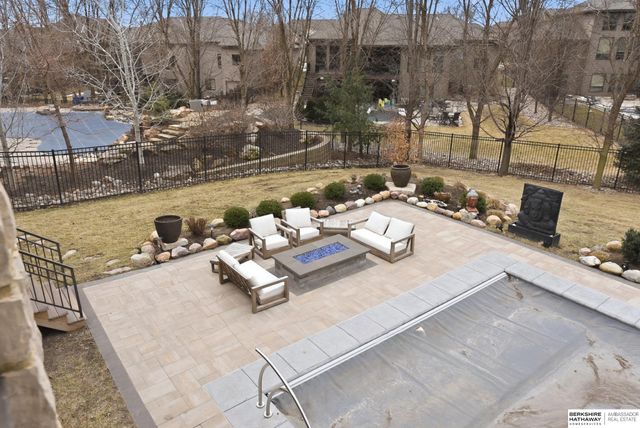 1206 S 199th Street, Omaha, NE 68130