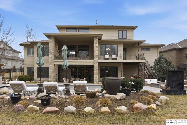 1206 S 199th Street, Omaha, NE 68130