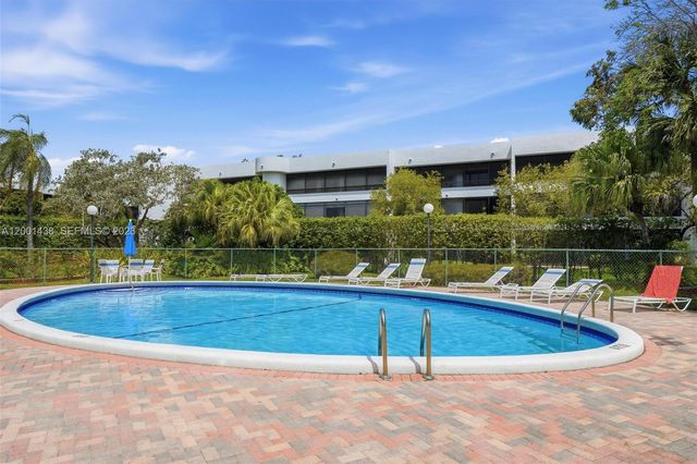 1410 Sheridan St 8I, Hollywood, FL 33020