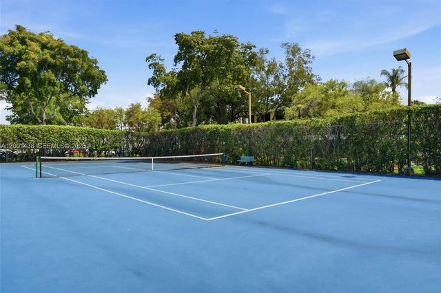 1410 Sheridan St 8I, Hollywood, FL 33020