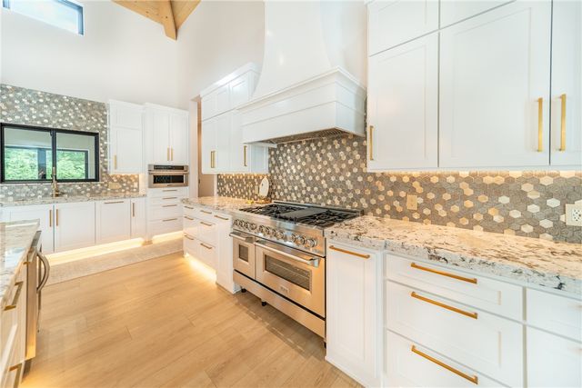 4567 Jean Lane, Fayetteville, AR 72704