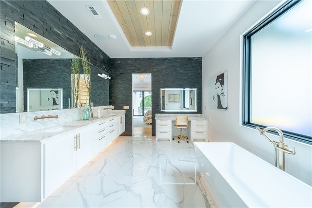 4567 Jean Lane, Fayetteville, AR 72704