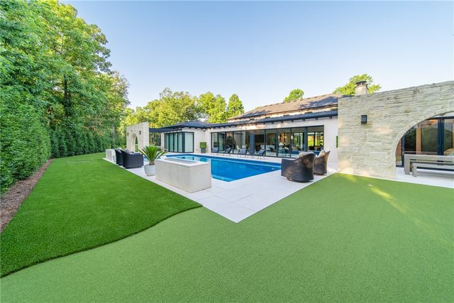 4567 Jean Lane, Fayetteville, AR 72704