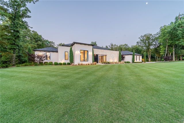 4567 Jean Lane, Fayetteville, AR 72704