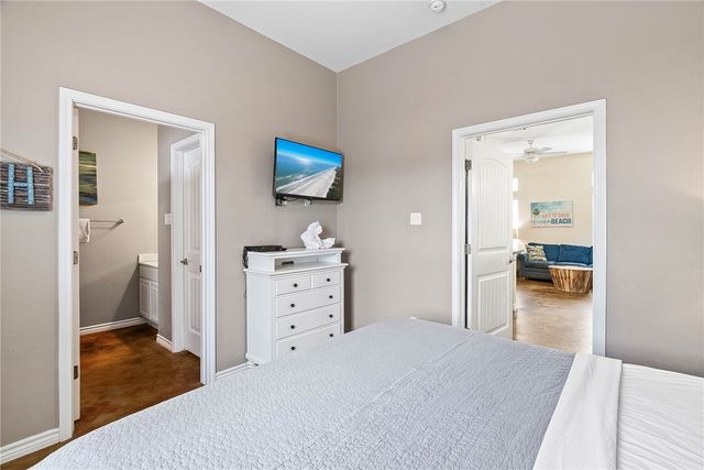 15245 Beach Way Dr, Corpus Christi, TX 78418