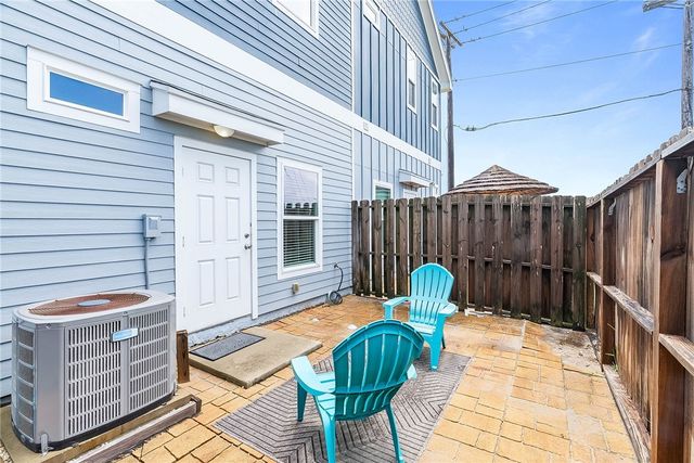 15245 Beach Way Dr, Corpus Christi, TX 78418