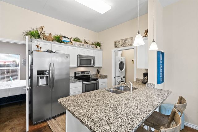 15245 Beach Way Dr, Corpus Christi, TX 78418